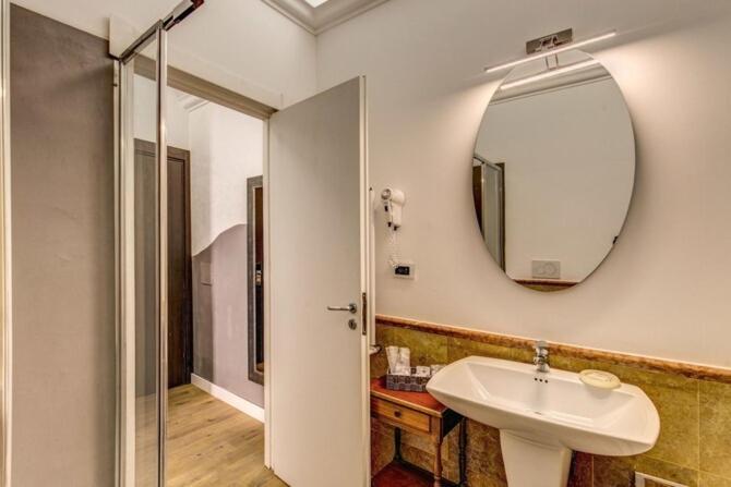 Smart Lux Roma Veneto Hotell Exteriör bild